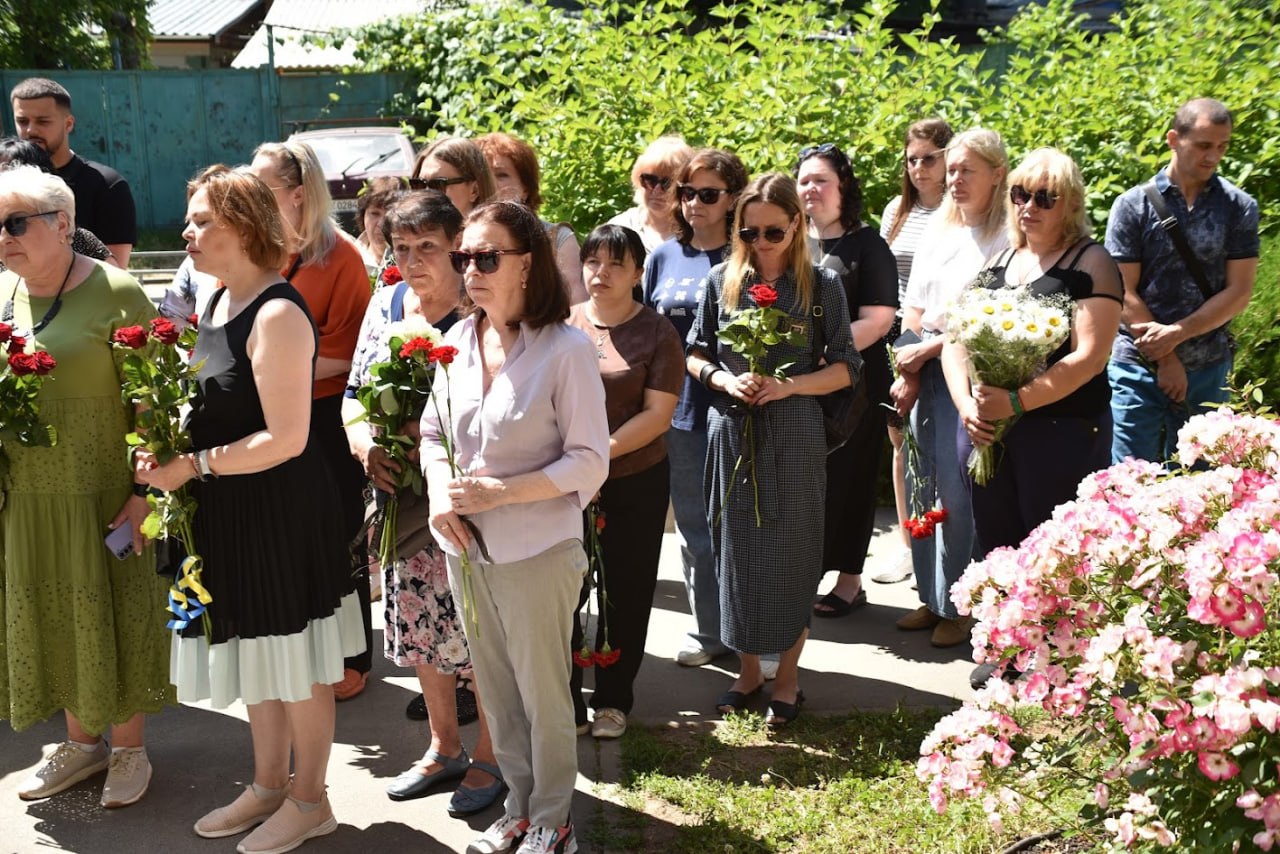 У Харківському ліцеї відкрили меморіальну дошку на честь полеглого захисника України Віталія Спиці